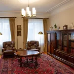 Apartamento Neu - 4 Zimmer, 4 Betten, 5 Min Zum Hbf, Terrasse, 160qm Augsburg