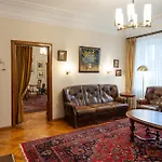 Apartamento Neu - 4 Zimmer, 4 Betten, 5 Min Zum Hbf, Terrasse, 160qm *