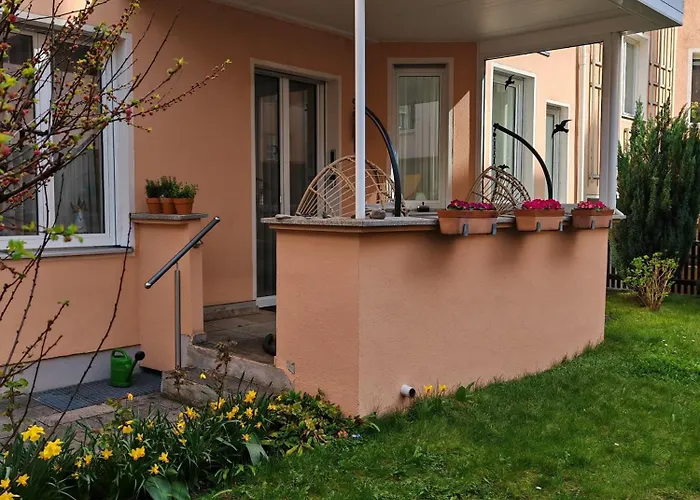 Neu - 4 Zimmer, 4 Betten, 5 Min Zum Hbf, Terrasse, 160qm Apartment Augsburg