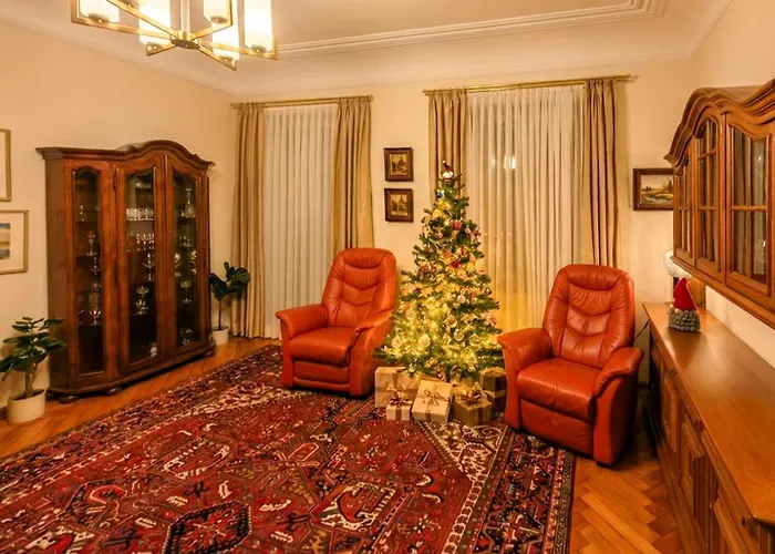 Neu - 4 Zimmer, 4 Betten, 5 Min Zum Hbf, Terrasse, 160qm
