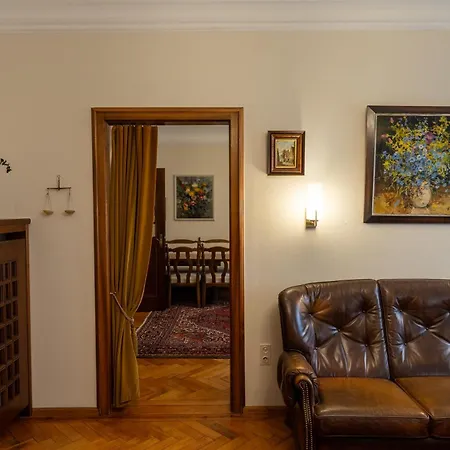 Neu - 4 Zimmer, 4 Betten, 5 Min Zum Hbf, Terrasse, 160qm شقة اوغسبورغ