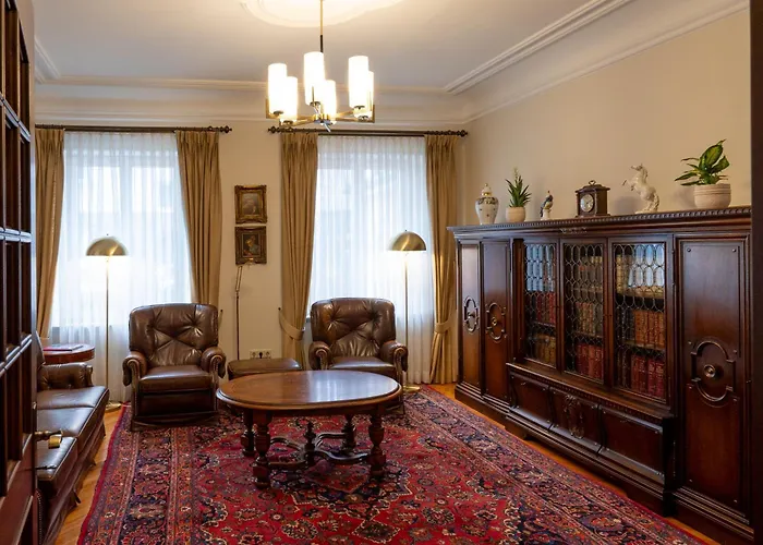 公寓 Neu - 4 Zimmer, 4 Betten, 5 Min Zum Hbf, Terrasse, 160qm 奥格斯堡