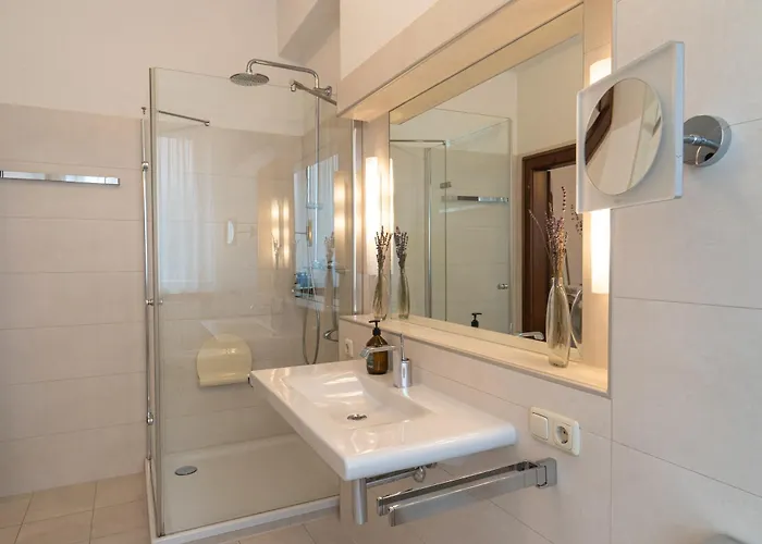 Neu - 4 Zimmer, 4 Betten, 5 Min Zum Hbf, Terrasse, 160qm شقة