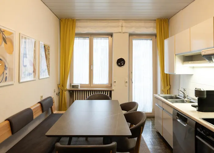 公寓 Neu - 4 Zimmer, 4 Betten, 5 Min Zum Hbf, Terrasse, 160qm