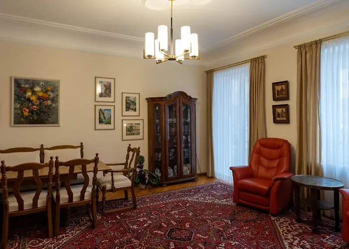公寓 Neu - 4 Zimmer, 4 Betten, 5 Min Zum Hbf, Terrasse, 160qm