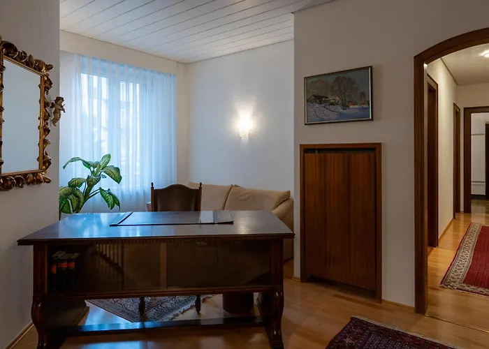 公寓 Neu - 4 Zimmer, 4 Betten, 5 Min Zum Hbf, Terrasse, 160qm *
