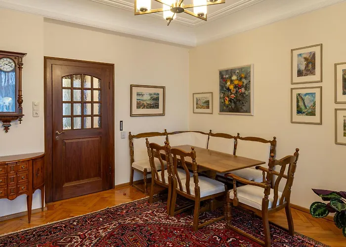 公寓 Neu - 4 Zimmer, 4 Betten, 5 Min Zum Hbf, Terrasse, 160qm 奥格斯堡