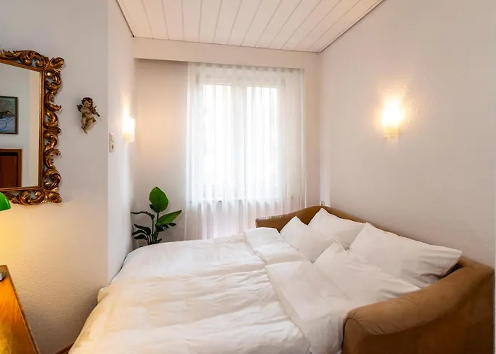 公寓 Neu - 4 Zimmer, 4 Betten, 5 Min Zum Hbf, Terrasse, 160qm 奥格斯堡